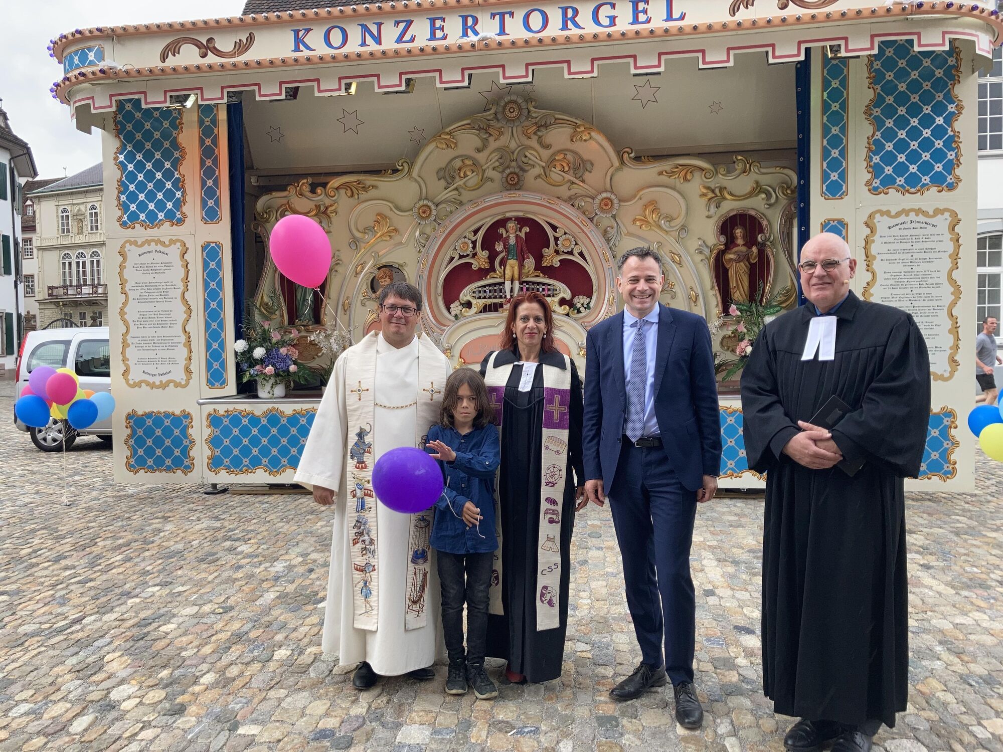Messepfarrer Adrian Bolzern, Messepfarrerin Eveline Saoud, Regierungsrat Kaspar Sutter, Münster-Pfarrer Lukas Kundert (v.l.n.r.)